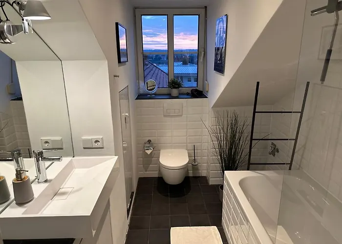 Oasis - Wohnen Am Elbtal - Balkon - Netflix - Tiefgarage Apartment