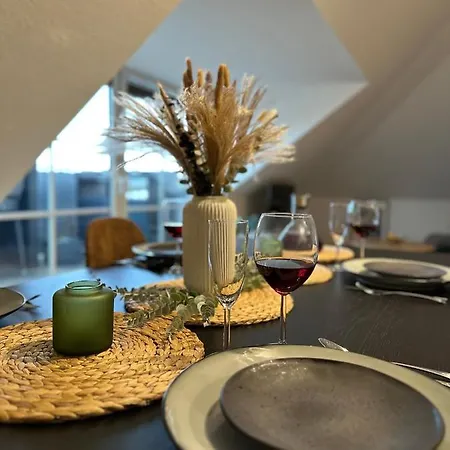 Oasis - Wohnen Am Elbtal - Balkon - Netflix - Tiefgarage 아파트 *